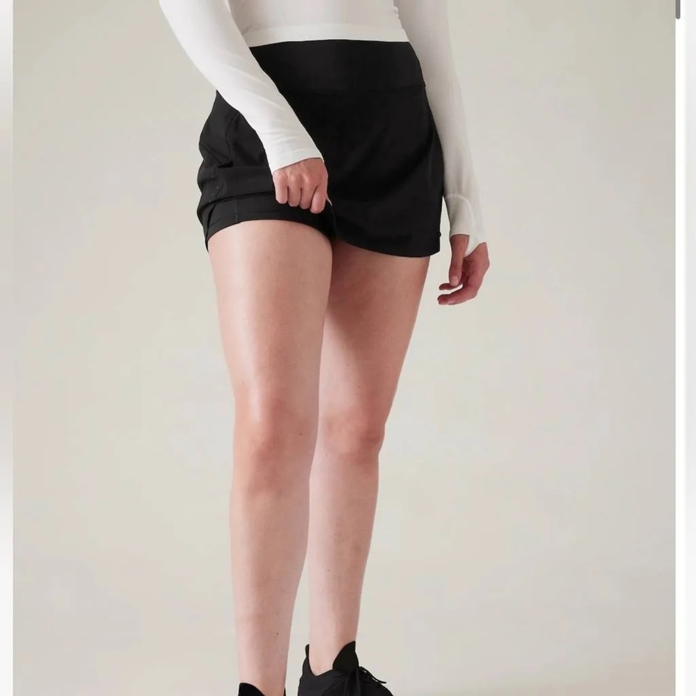 Athleta Run With‎ It Skort Women's Sz M Black Stretch Workouts Athleisure Sporty